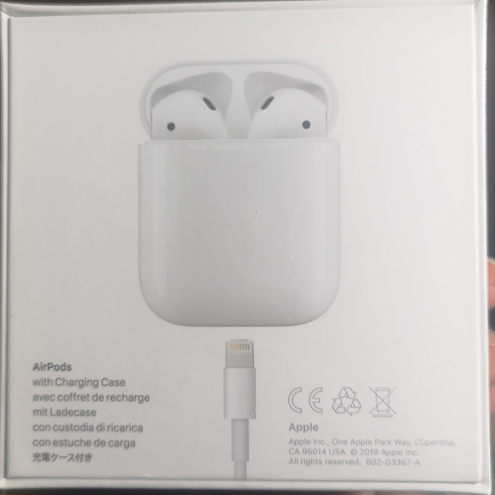 New air pods with case